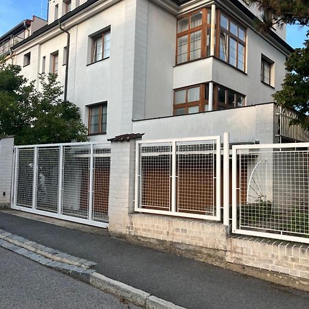 Residence Sarka Prague Luaran gambar
